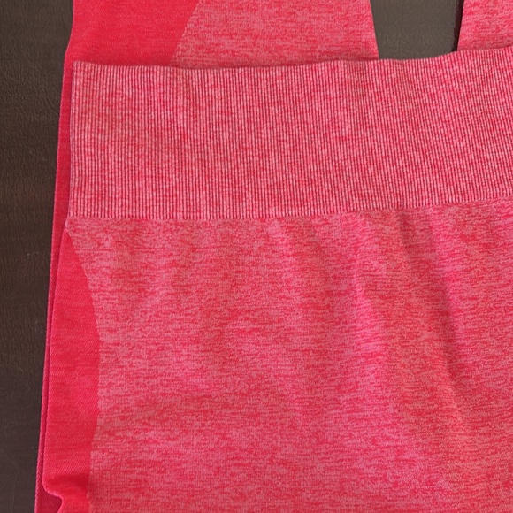 🧡 NWOT PINK Victoria's Secret Two-Tone Coral Seamless Activewear Leggings - Picture 7 of 12